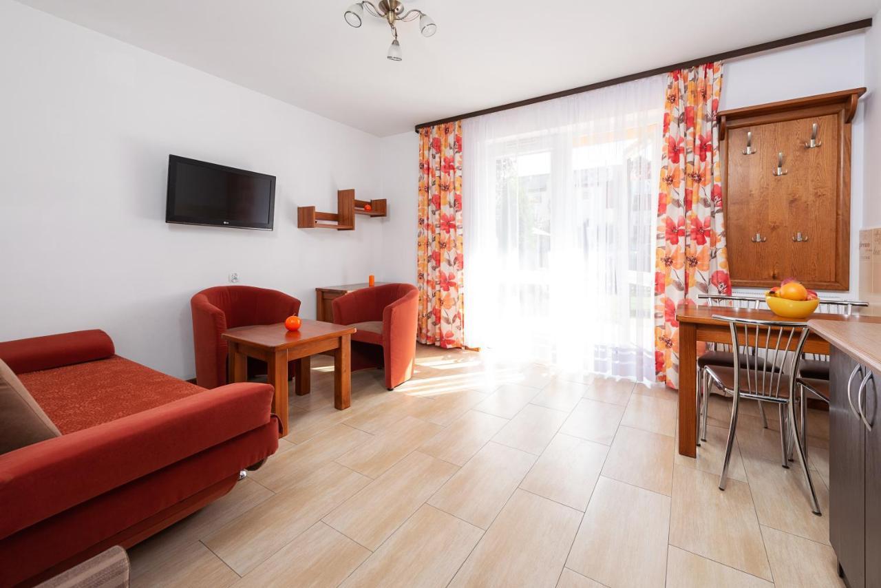 Nemo 2 Hotel Karwia Kültér fotó