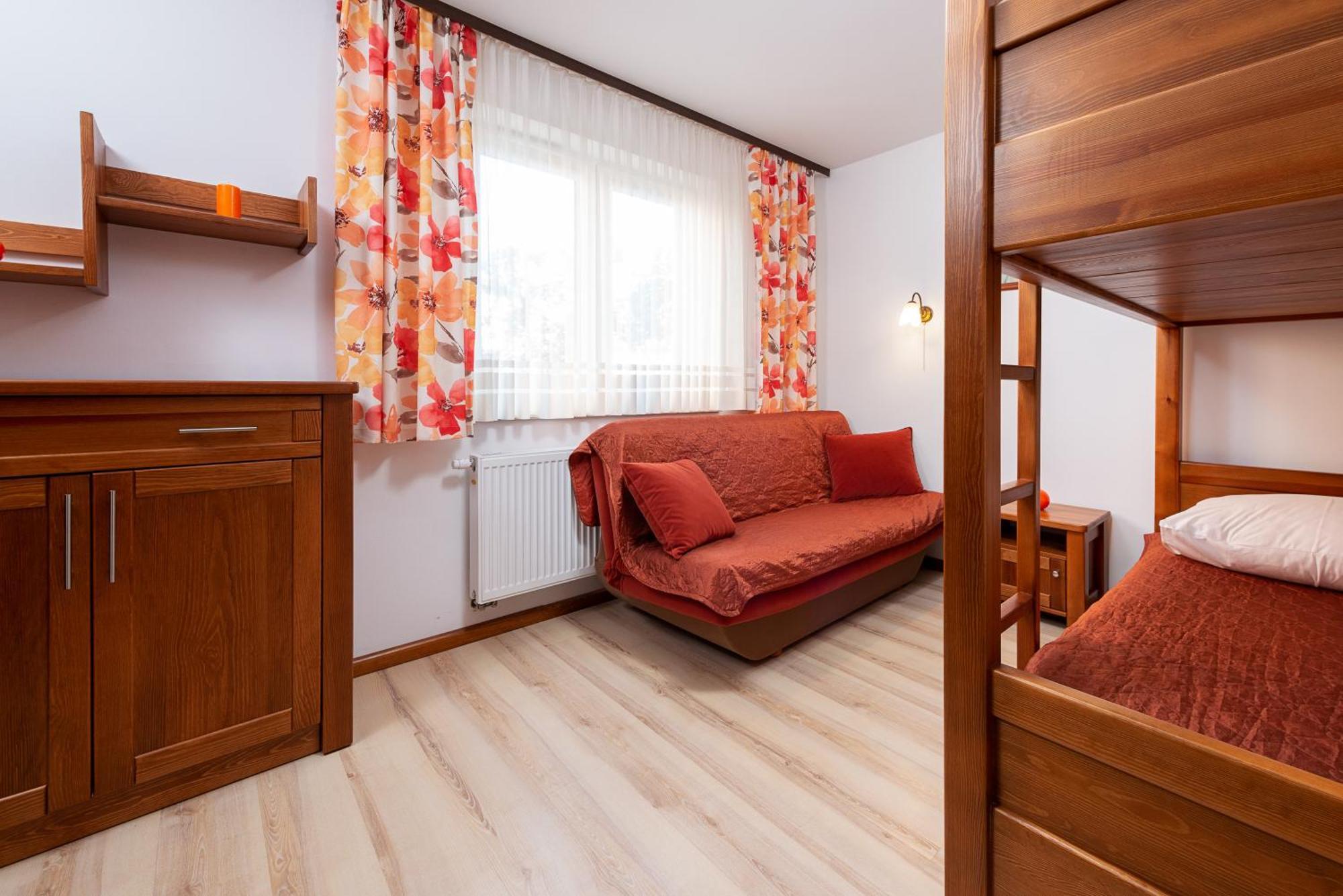 Nemo 2 Hotel Karwia Kültér fotó
