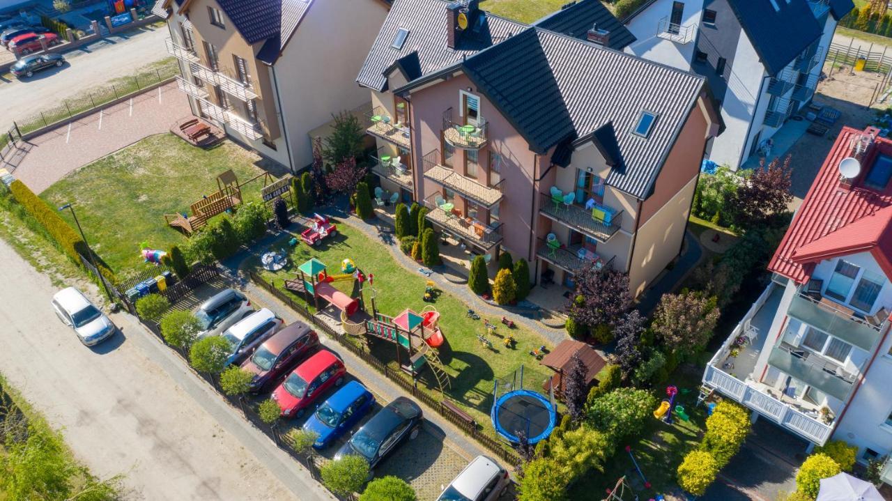 Nemo 2 Hotel Karwia Kültér fotó