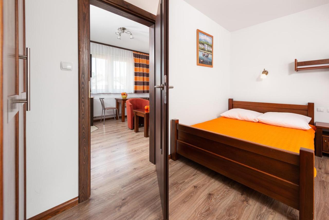 Nemo 2 Hotel Karwia Kültér fotó