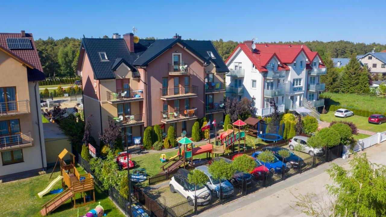 Nemo 2 Hotel Karwia Kültér fotó