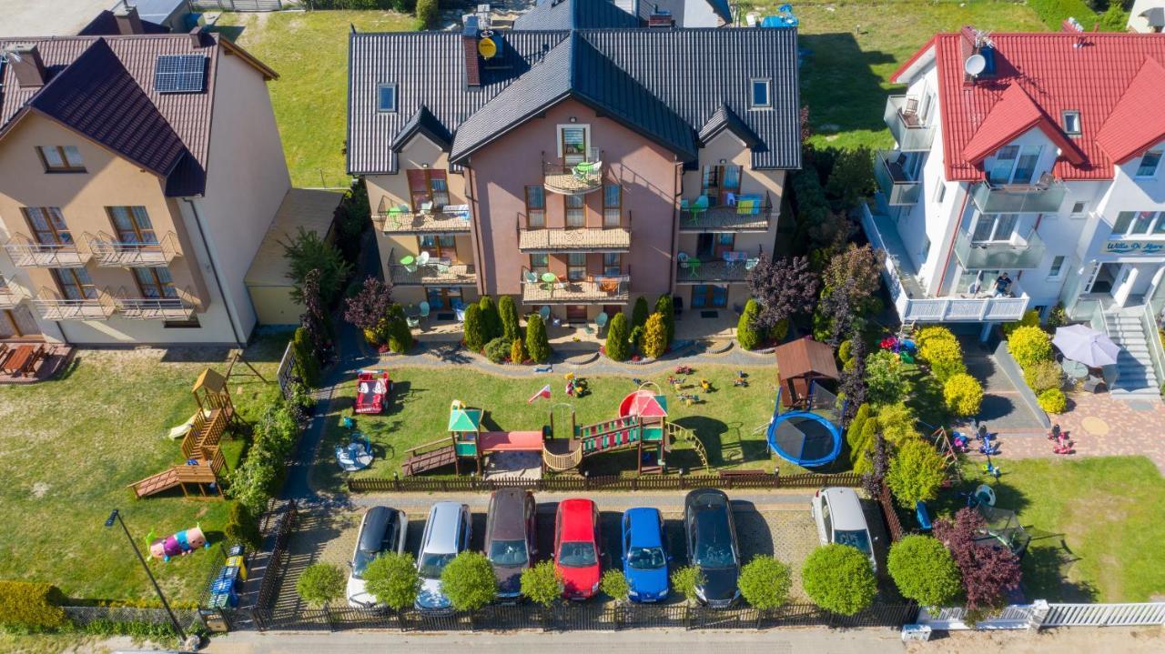 Nemo 2 Hotel Karwia Kültér fotó