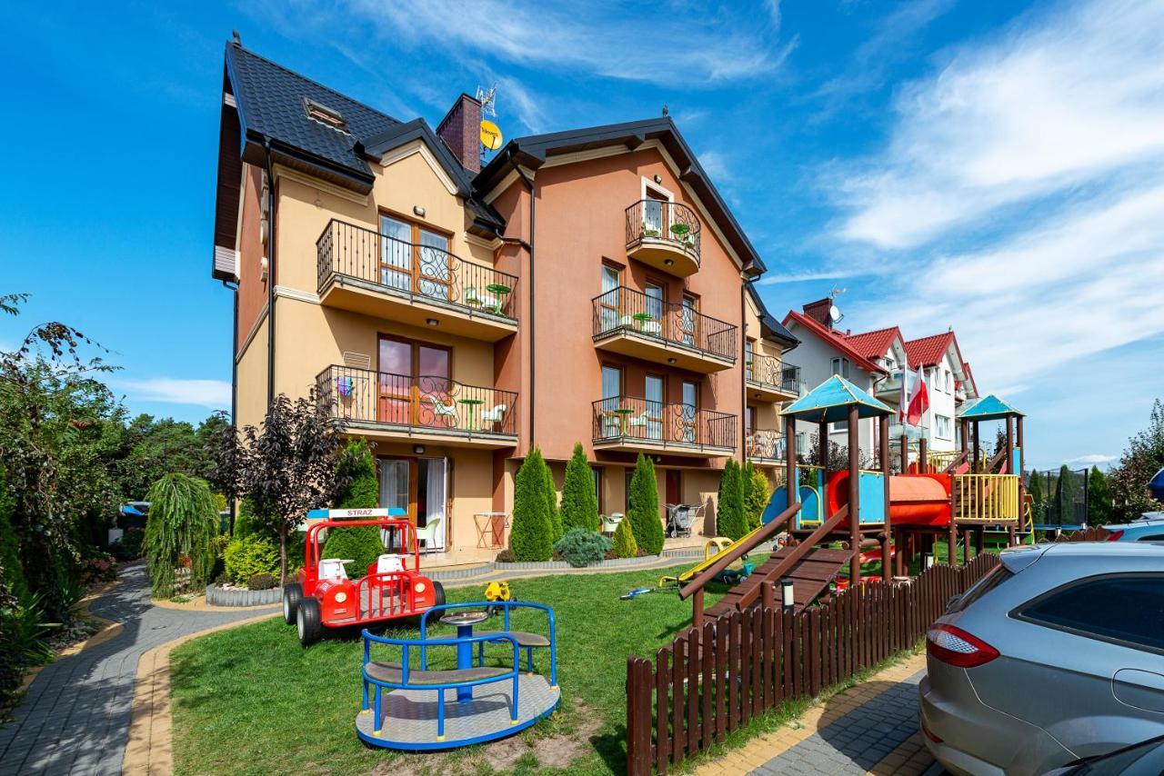 Nemo 2 Hotel Karwia Kültér fotó