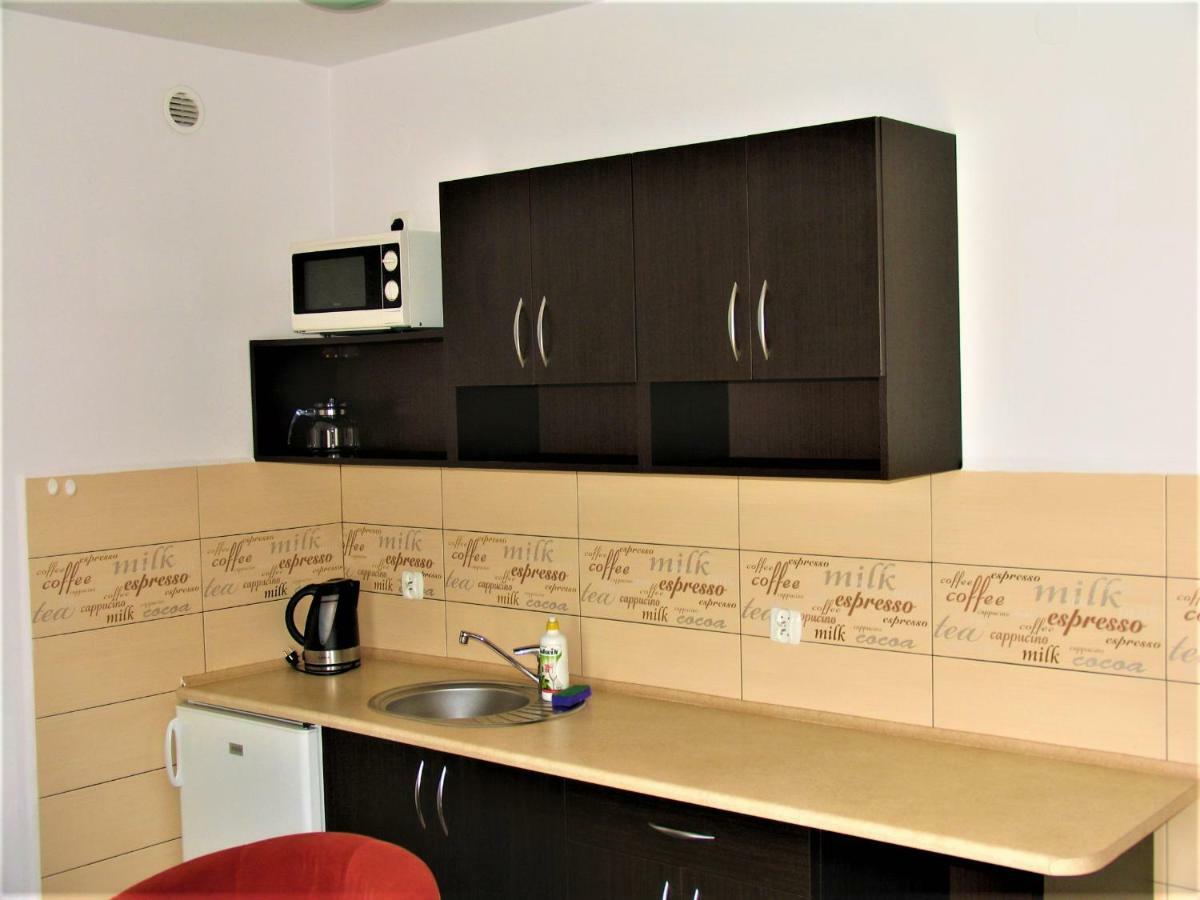 Nemo 2 Hotel Karwia Kültér fotó