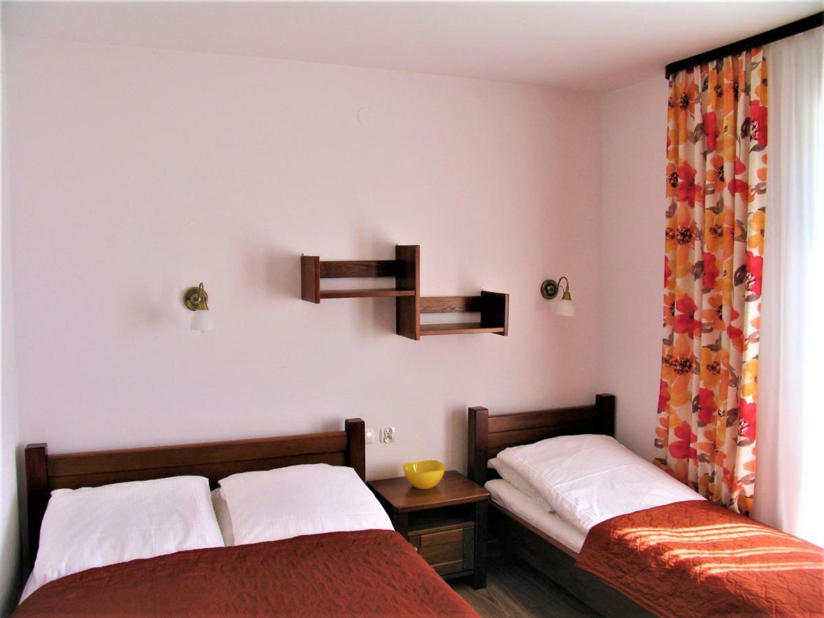 Nemo 2 Hotel Karwia Kültér fotó