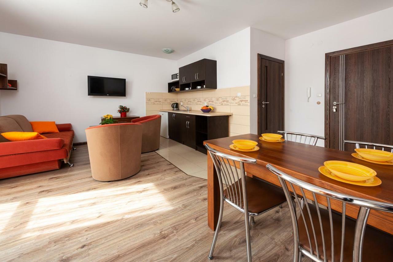 Nemo 2 Hotel Karwia Kültér fotó