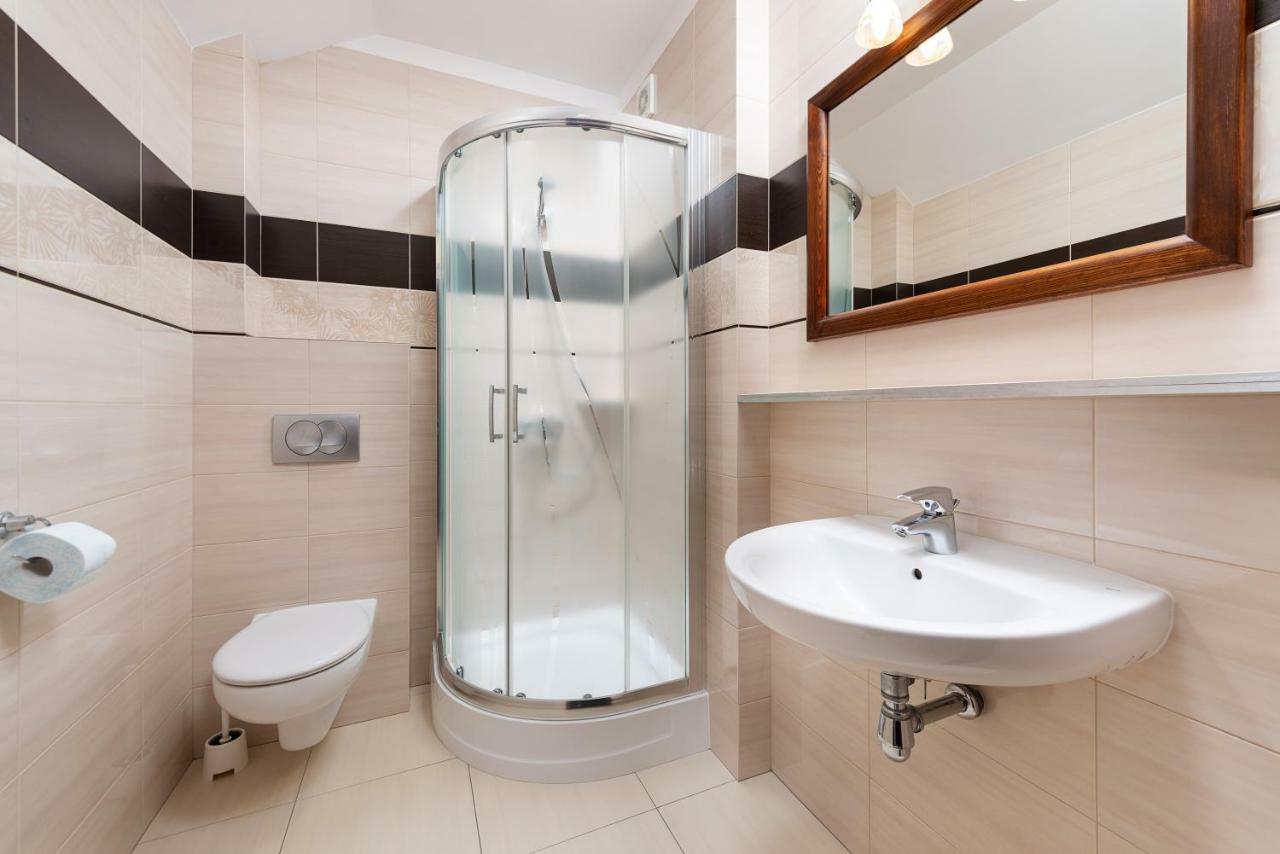 Nemo 2 Hotel Karwia Kültér fotó