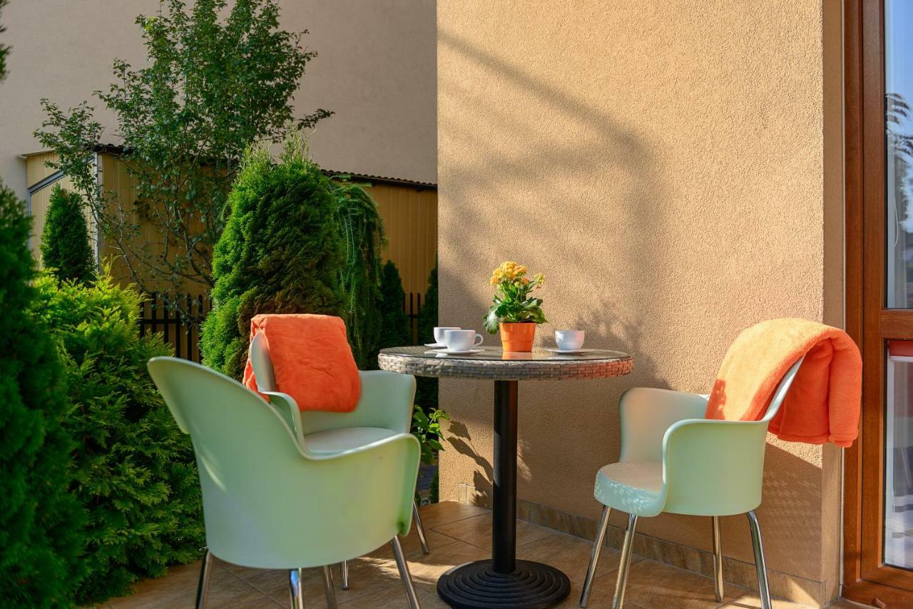 Nemo 2 Hotel Karwia Kültér fotó