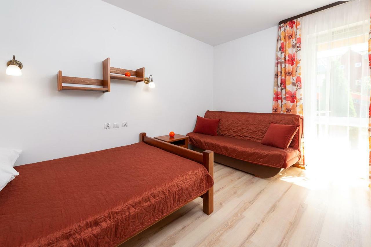 Nemo 2 Hotel Karwia Kültér fotó