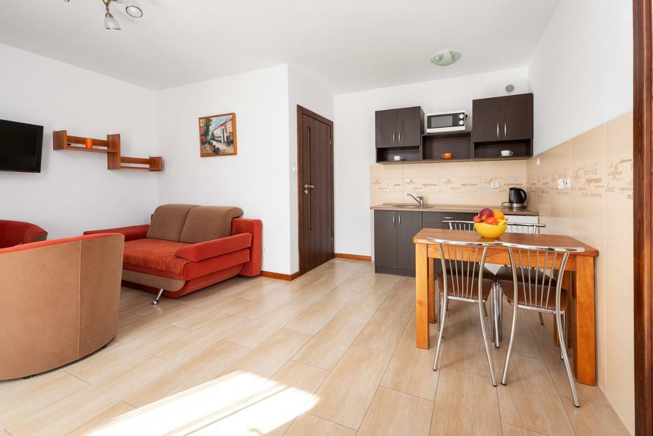Nemo 2 Hotel Karwia Kültér fotó