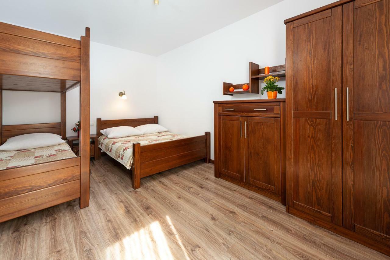 Nemo 2 Hotel Karwia Kültér fotó